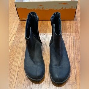 Merrell launch Captiva waterproof boots women’s 7.5